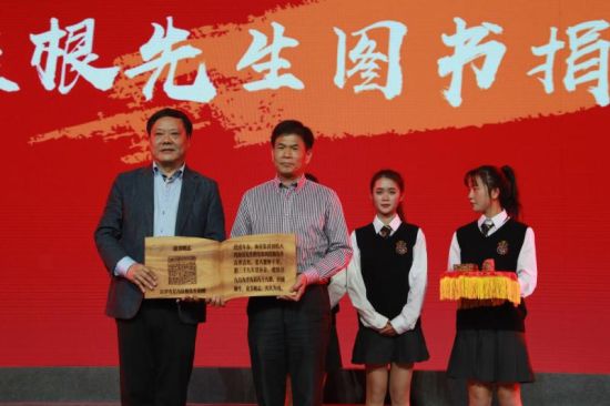 15262636335273175hVB.jpg 2.jpg